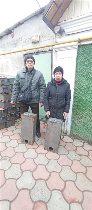 Hellre kaminer som värmer i Ukraina än julkort